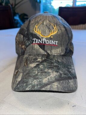 NWNT Vintage TenPoint Archery CamCap with Yellow Antler Logo - Camouflage